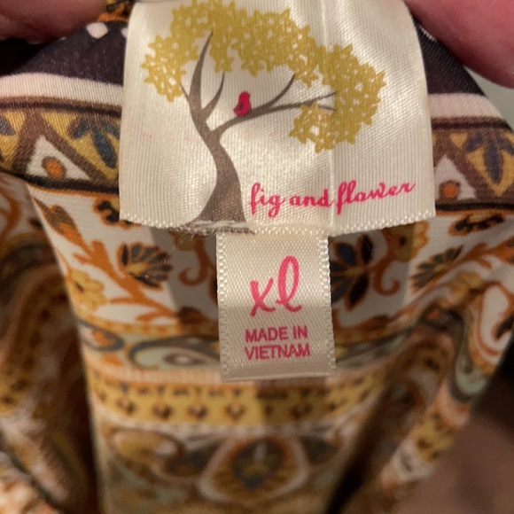 Fig and Flower boho top - Picture 5 of 5